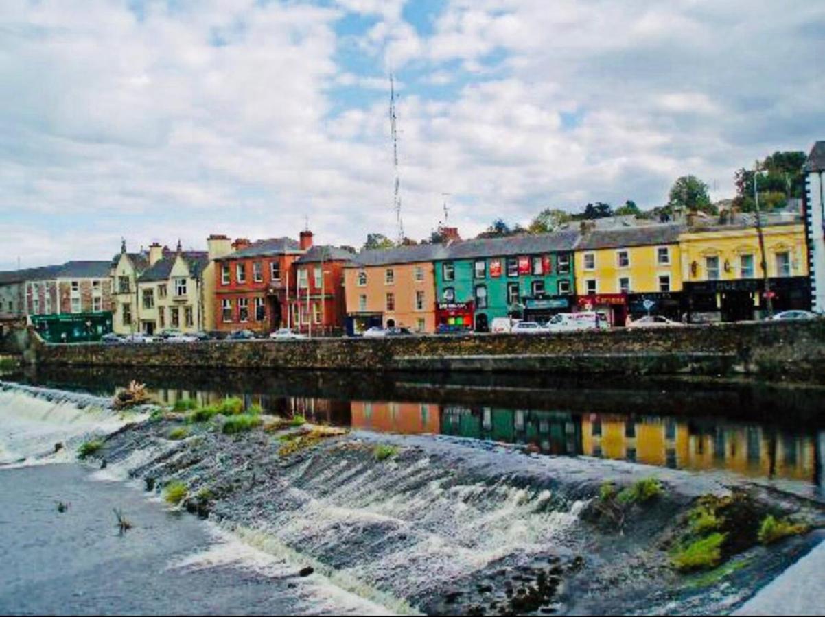 Charming, Modern Masonette In Heart Of Fermoy River Town エクステリア 写真