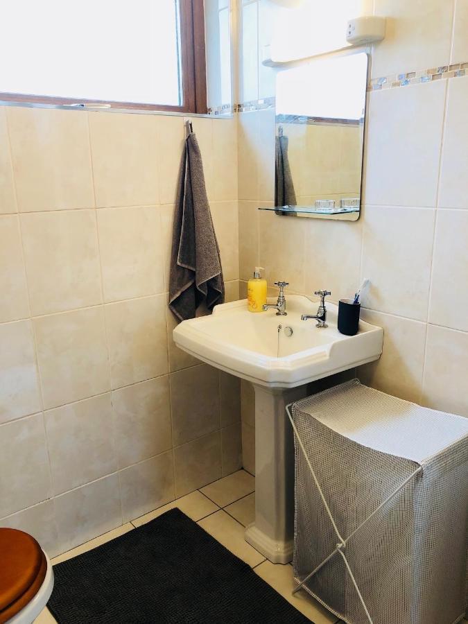 Charming, Modern Masonette In Heart Of Fermoy River Town エクステリア 写真