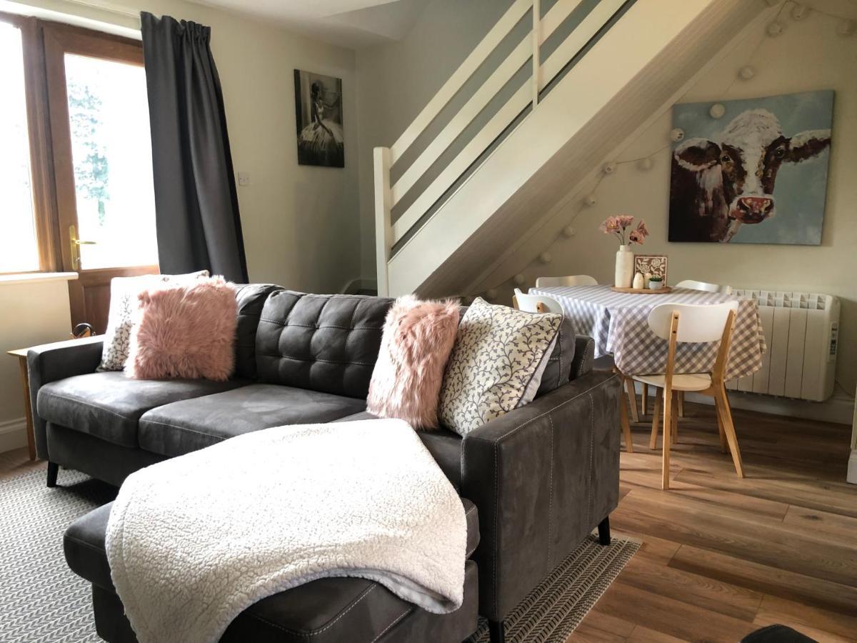Charming, Modern Masonette In Heart Of Fermoy River Town エクステリア 写真