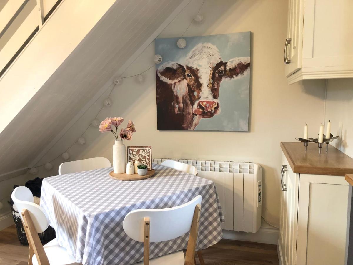 Charming, Modern Masonette In Heart Of Fermoy River Town エクステリア 写真