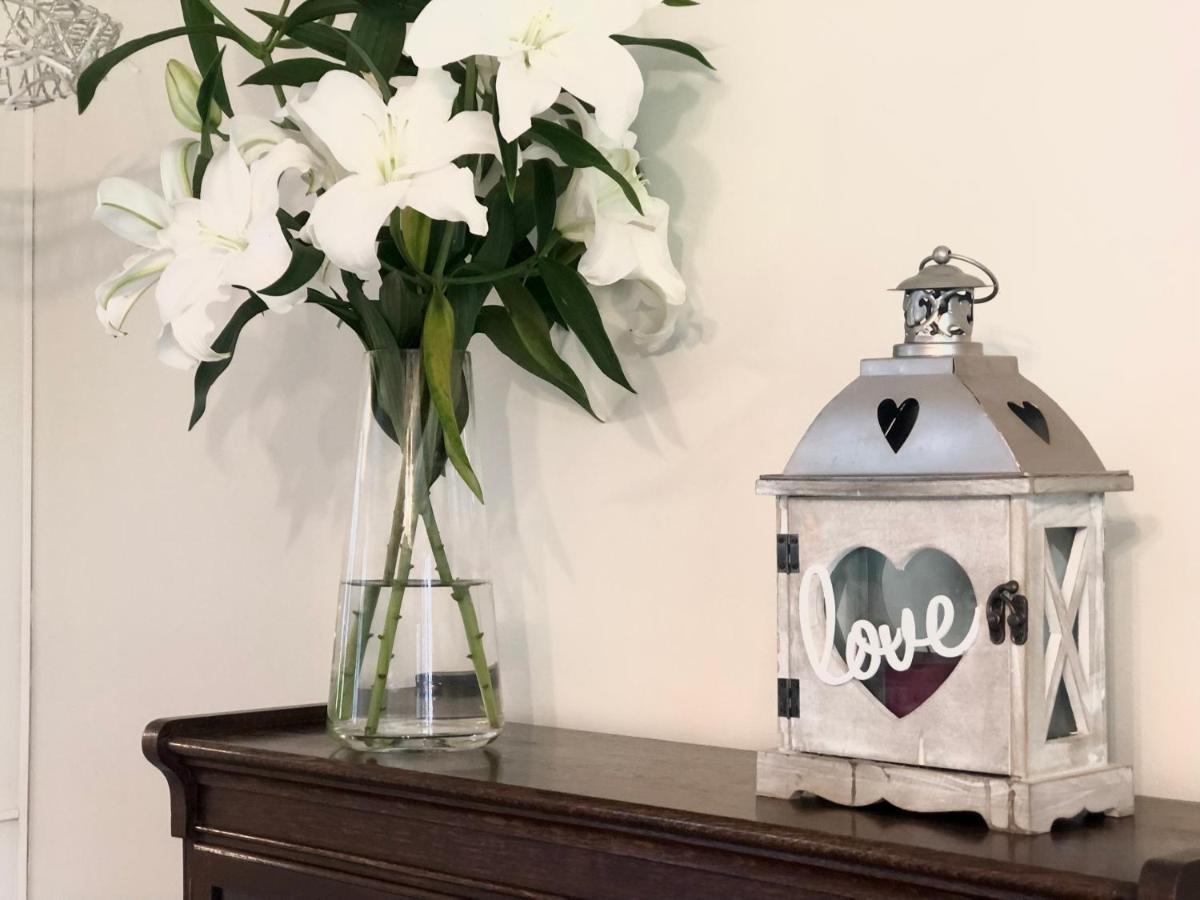 Charming, Modern Masonette In Heart Of Fermoy River Town エクステリア 写真